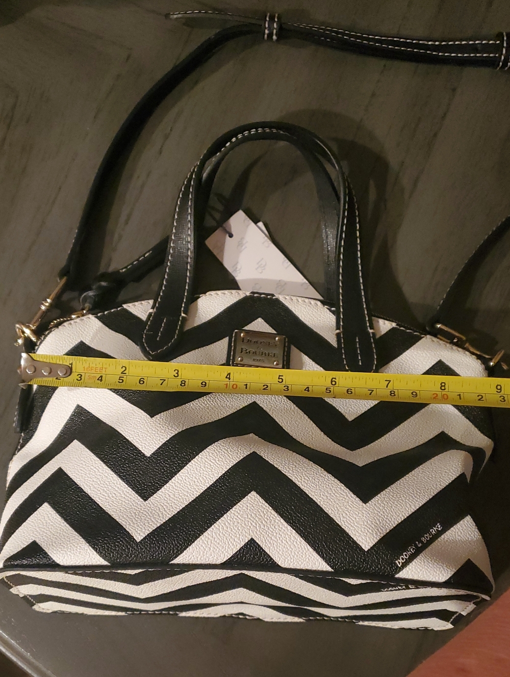 Dooney & Bourke Black and White Chevron Crossbody Bag - Picture 16 of 16